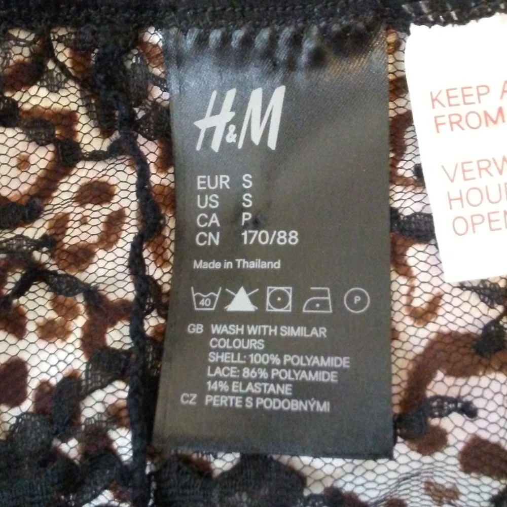 H&M Black Lace Short Robe - Picture 3 of 3